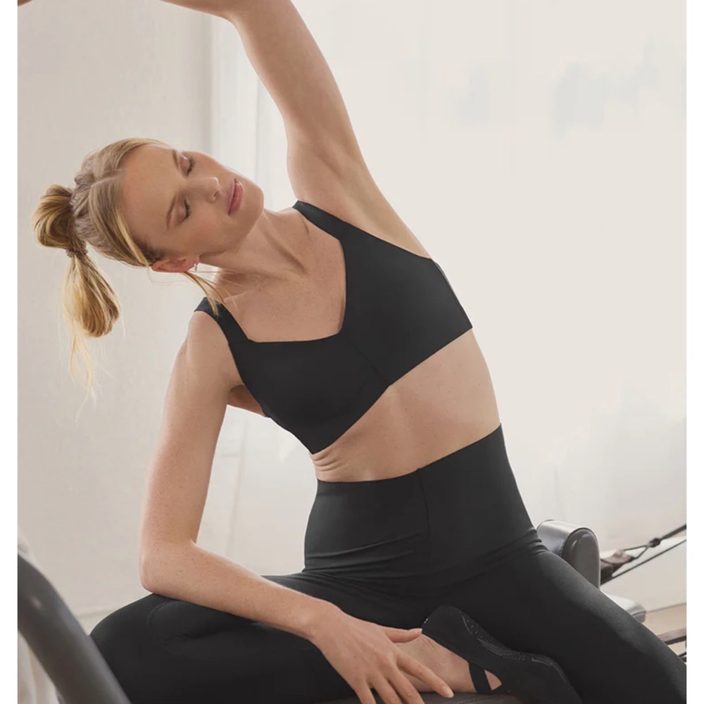 Alo airlift strength bra!